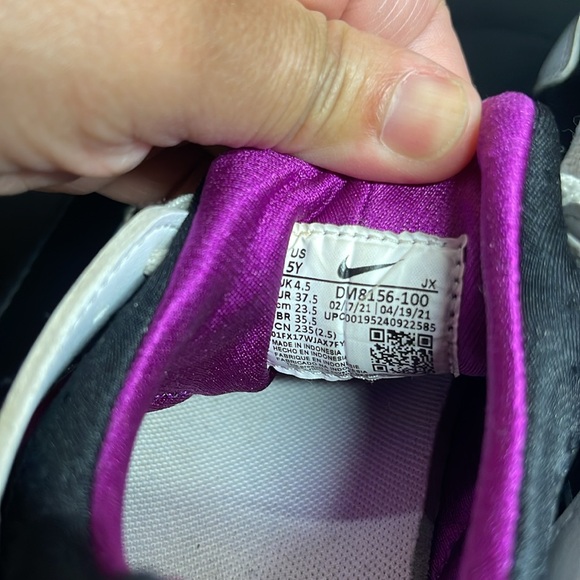 Nike Huarache Run Peace, Love, & Swoosh (GS) Like New Girls Size 5Y - Picture 5 of 11